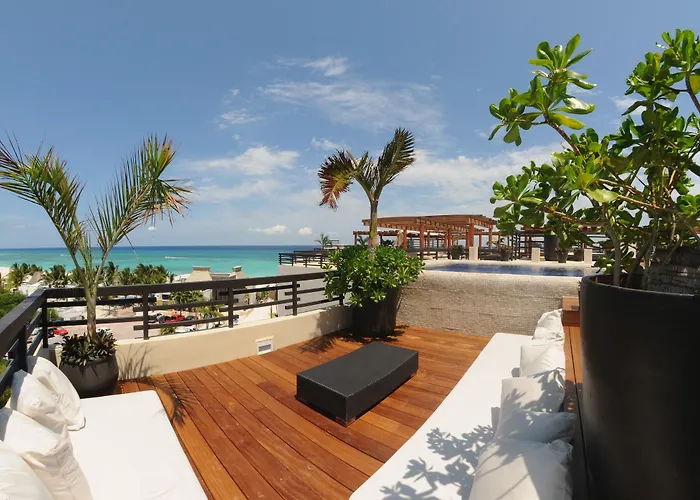 La Divina By Aldea Thai Hotel 4*