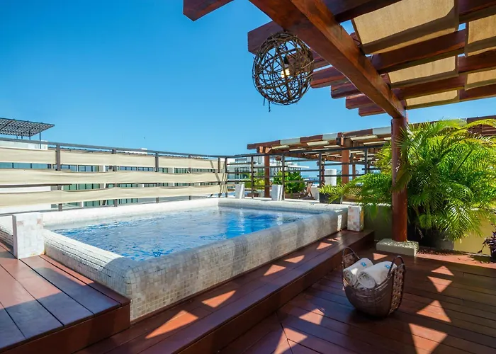 La Divina By Aldea Thai Hotel 4*