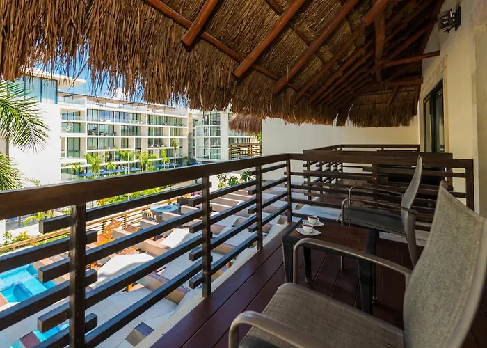 La Divina By Aldea Thai Hotel 4*